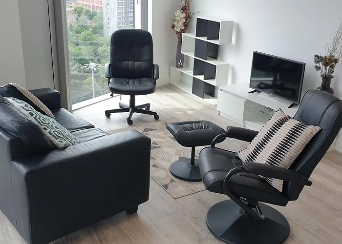 Stunning Large Luxury Apartment With Beautiful Views- Deansgate-City Centre Manchester